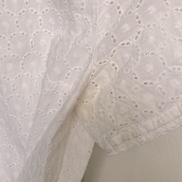 Eyelet embroidered tunic dress from Bodybag by Jude, Made in Montreal 🇨🇦 - Picture 6 of 6